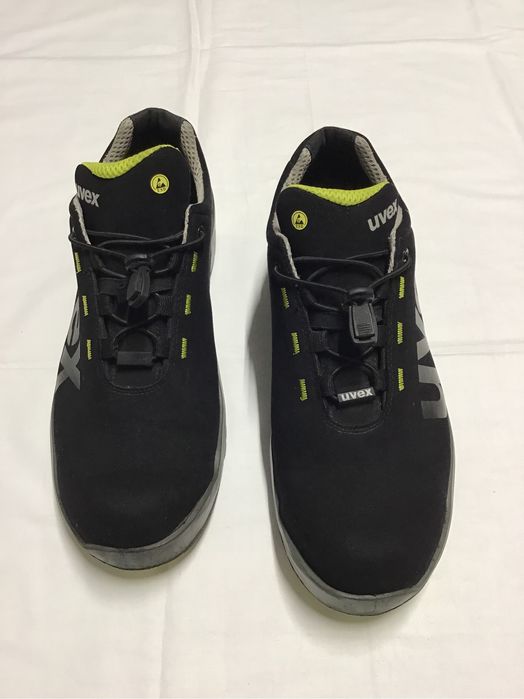 Pantofi Uvex marime 45