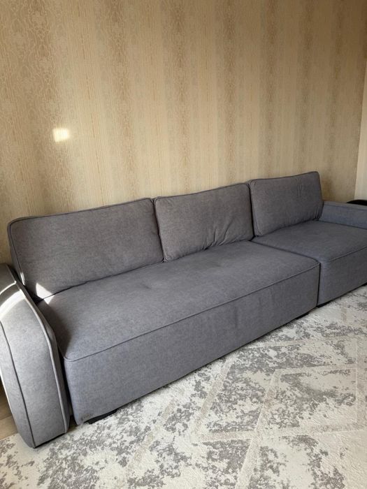 Продам диван 3,5 метра длиной