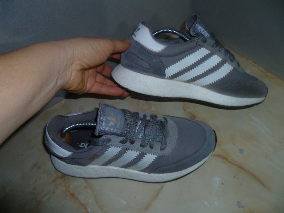 ADIDAS Boost маратонки №37