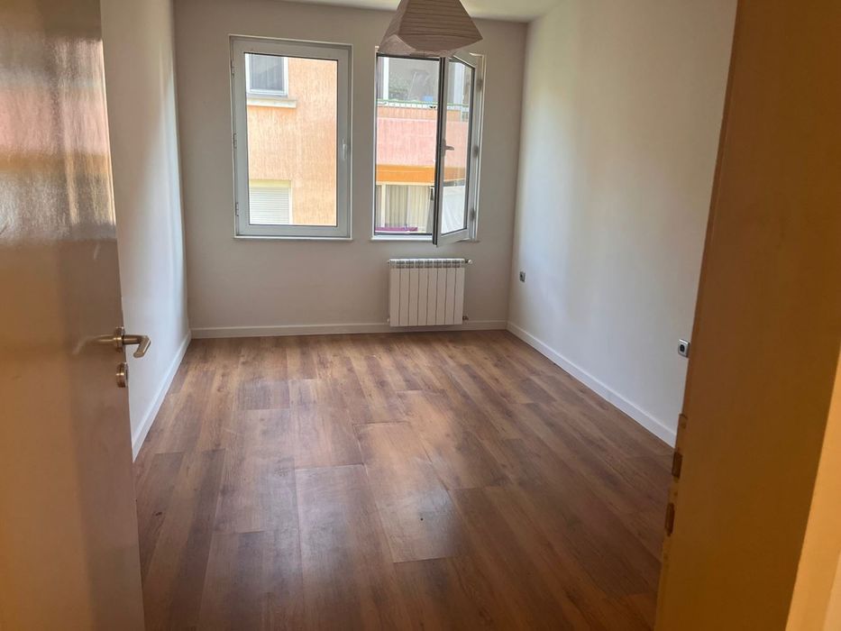 Продава се Тристаен апартамент в София, Оборище - 124 кв.м за 3509 €/кв.м - Снимка #3