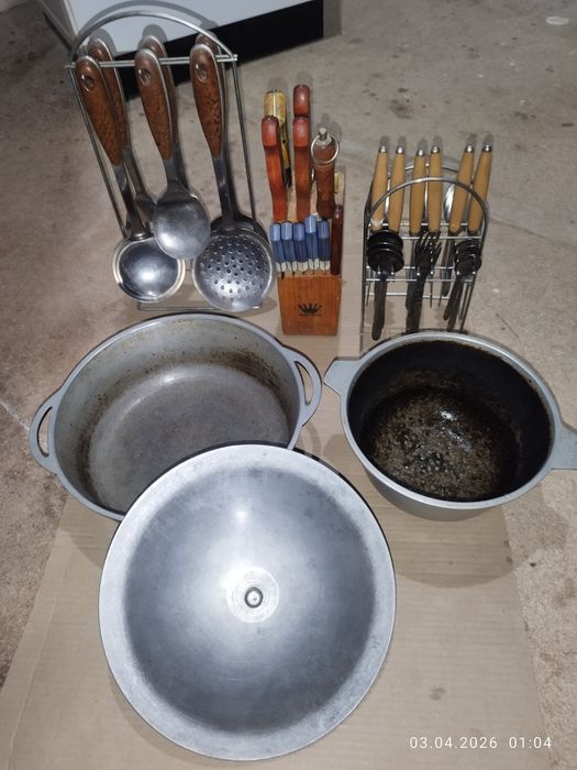 Два казана набор кухонных принадлежностей