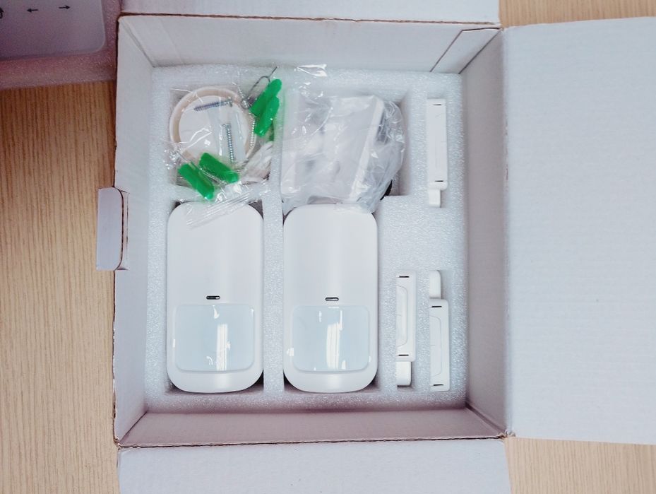 Продавам чисто нова алармена система TEQPEAK GSM / WiFi Alarm System