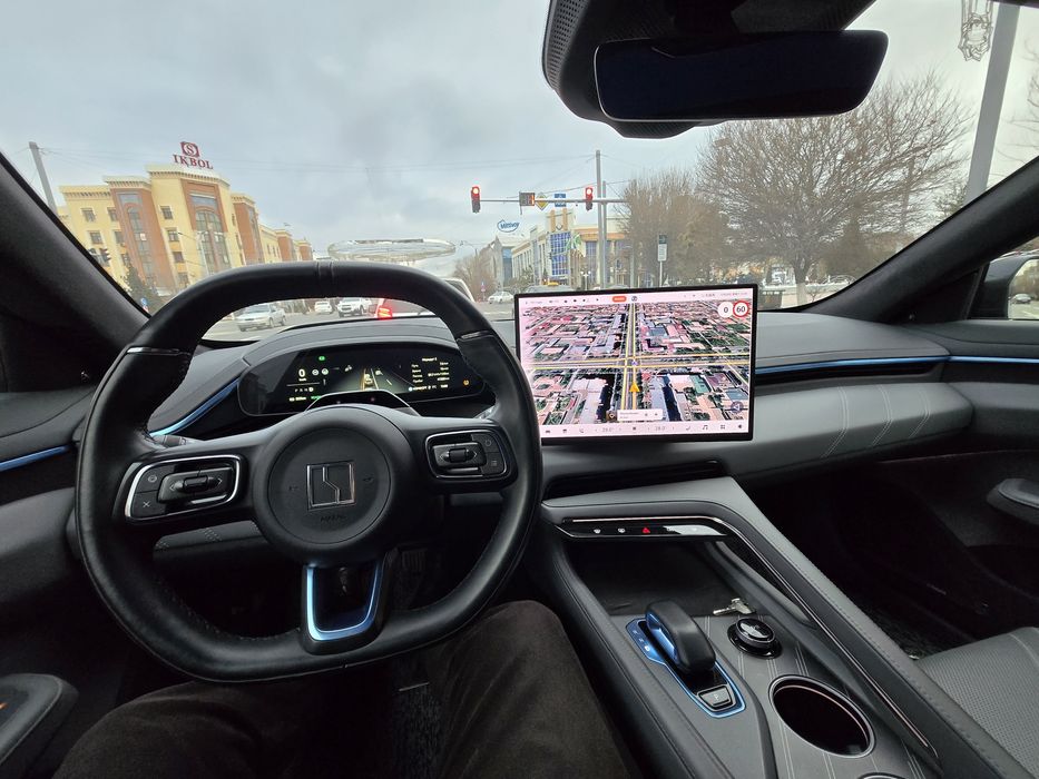 Zeekr 001 You Z Sport eng fulli 2024 yil