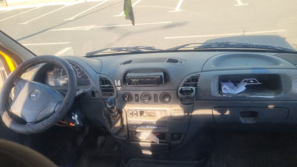 Mercedes benz sprinter