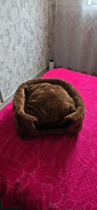 Домик лежанка для кошки и собаки