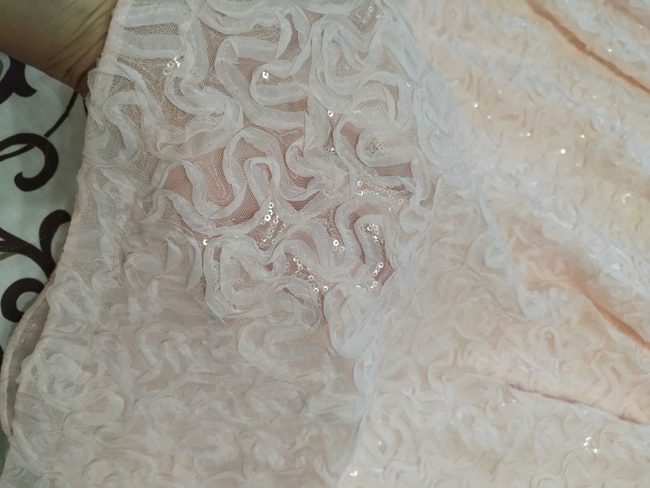 Официална рокля шита по поръчка обличана за броени часове