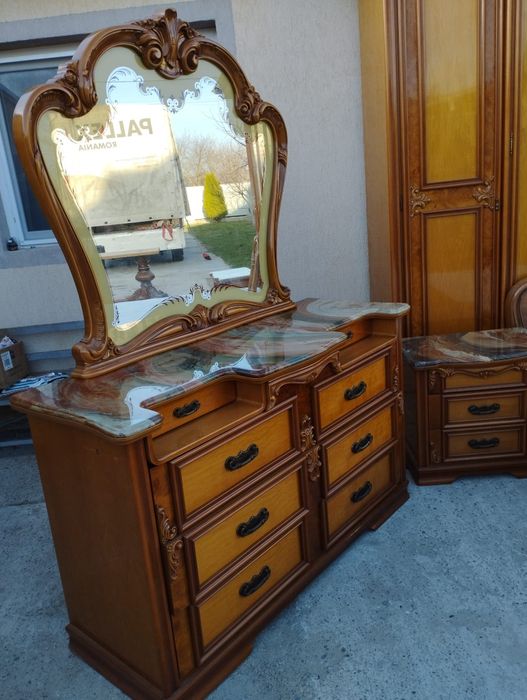 Dormitor complet din lemn masiv