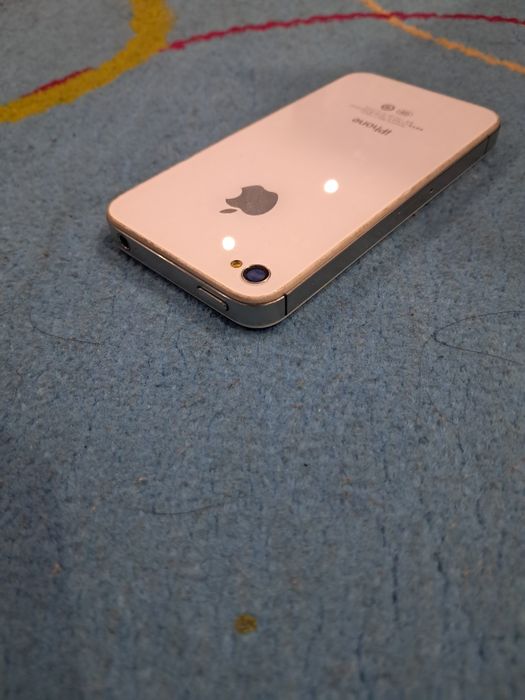 [64ГБ] iPhone 4S на 64 ГБ
