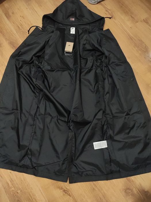 Geaca pelerina Nike mărimea L/XL damă sau M/L bărbați
