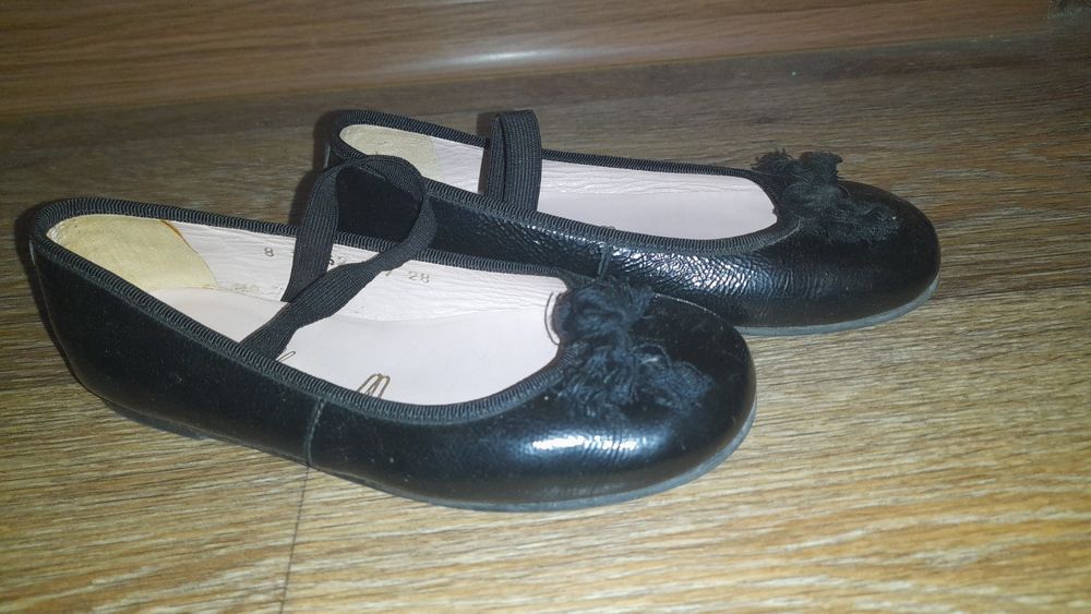 Продам туфли 28р. для девочки