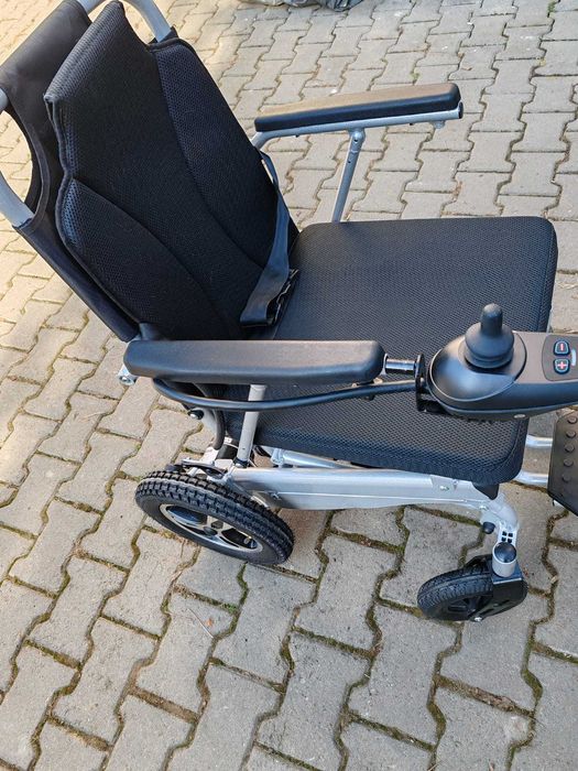 Scaun electric pentru persoane cu dizabilitati