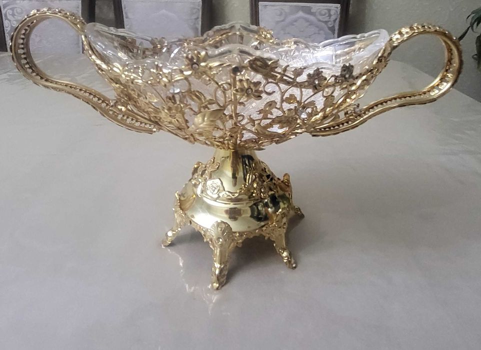 Тортница, конфетница