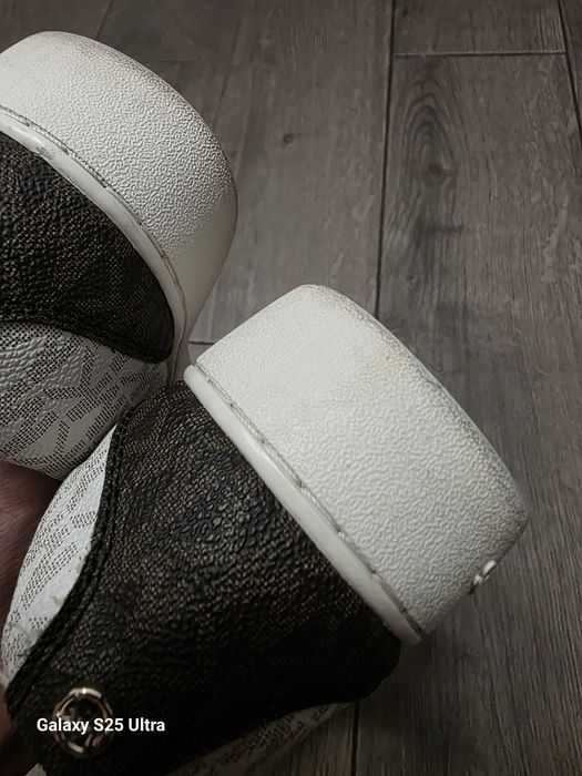 Lot Adidași Michael Kors purtați dar in stare bună mărimea 37