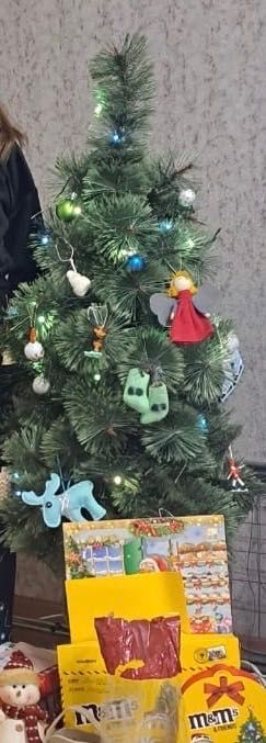 Продам искусственную елку