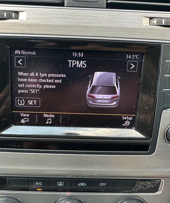 На части Vw Golf 7 1.6tdi CLh комби Голф 105кс дистроник навигация