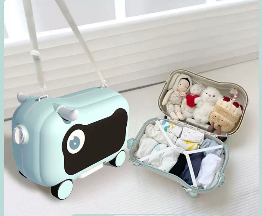 Детский чемодан - машинка