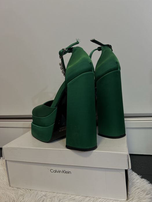 Дамски токчета с платформа