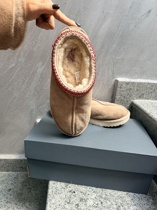 UGG светло бежово