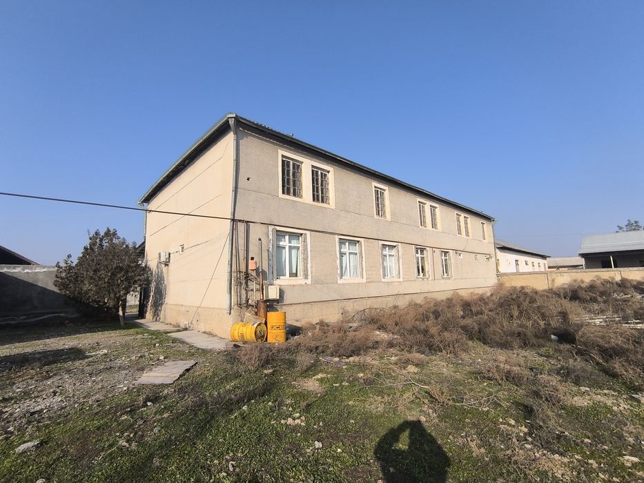 Уй сотилади 2 каватли