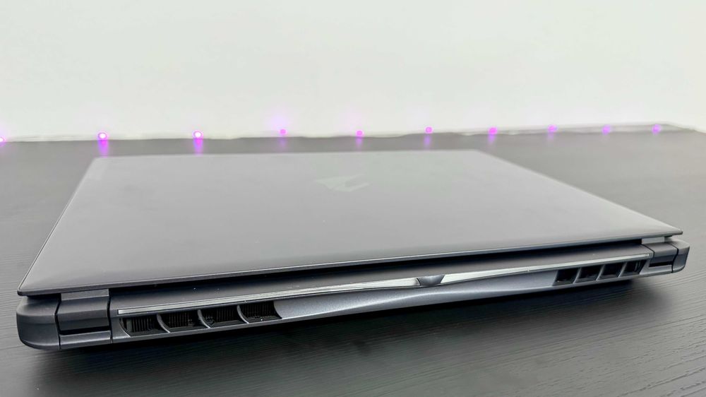 Laptop gaming GIGABYTE AORUS 16X ASG 2024, i9-14900HX, RTX 4070, DDR5 32GB