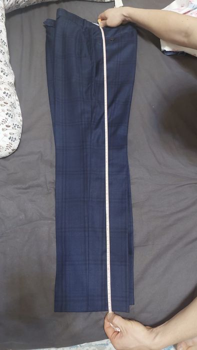 Продам костюм Massimo Dutti