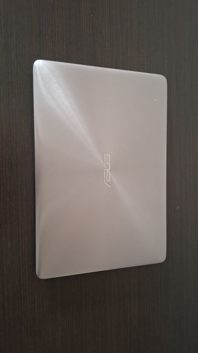 Ноутбук Asus в отличном состоянии