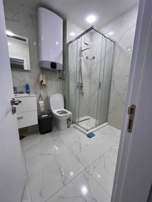 Дава се под наем Двустаен апартамент в Варна, Център - 55 кв.м за 520 € - Снимка #3