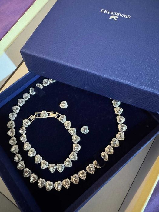 set swarovski iced out