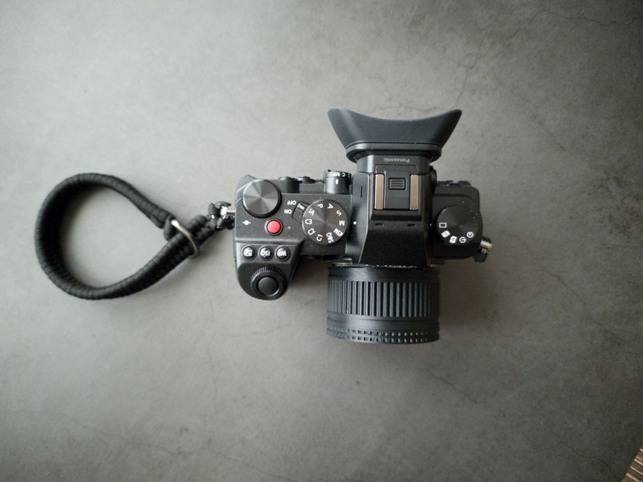 Продавам Panasonic Lumix S5D