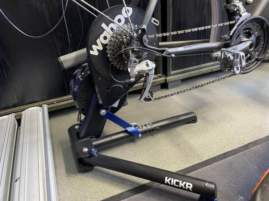 Wahoo KICKR V3 Smart Trainer – Direct Drive, ideal pentru antrenament indoor și Zwift.