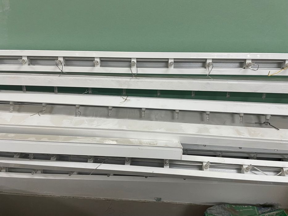 Жалюзи б/у , карниз, ламели