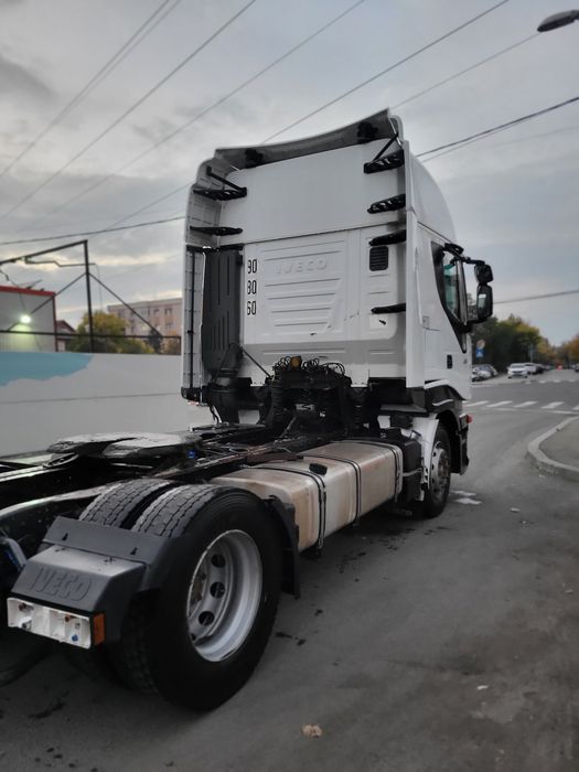 Dezmembrez iveco stralis