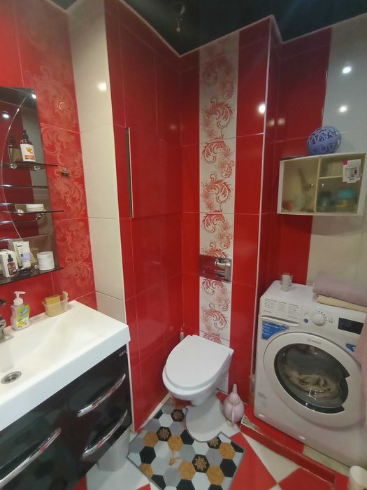 Продам 2 комн. квартиру в Уральске