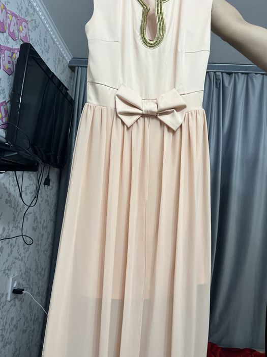 Платье со шлейфом