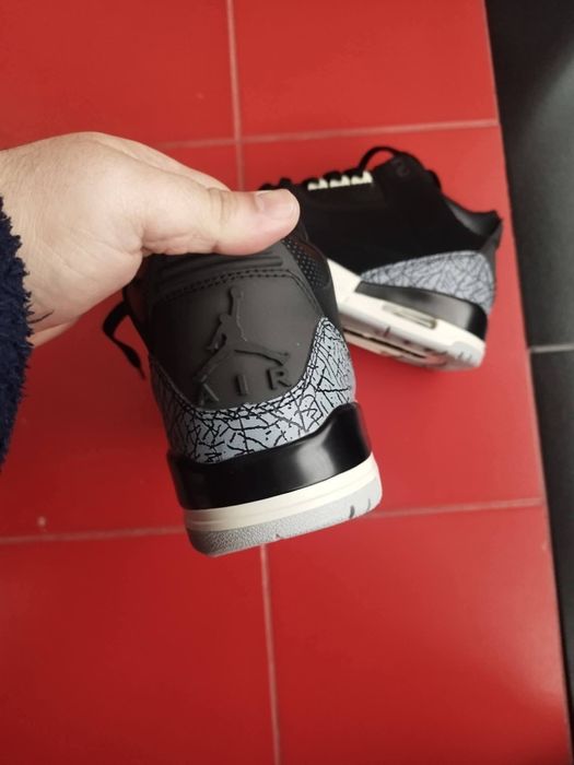 Nike Air Jordan 3 Retro Off Noir, mărimea 42 (26,5cm)