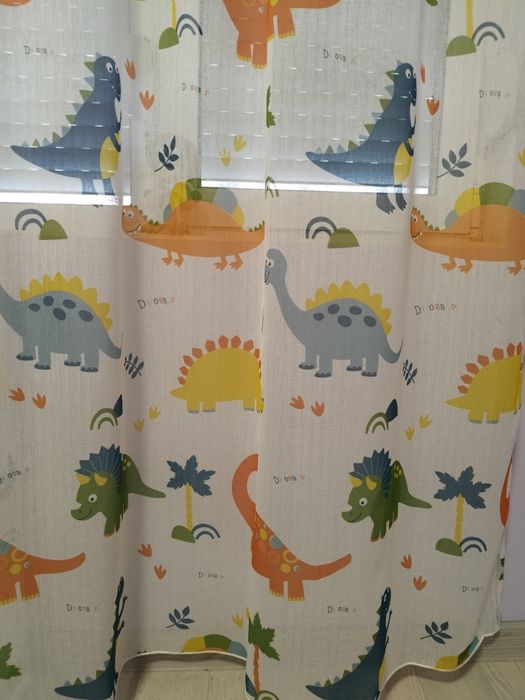 детско цветно перде