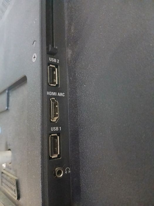 De vanzare televizor philips  pentru piese