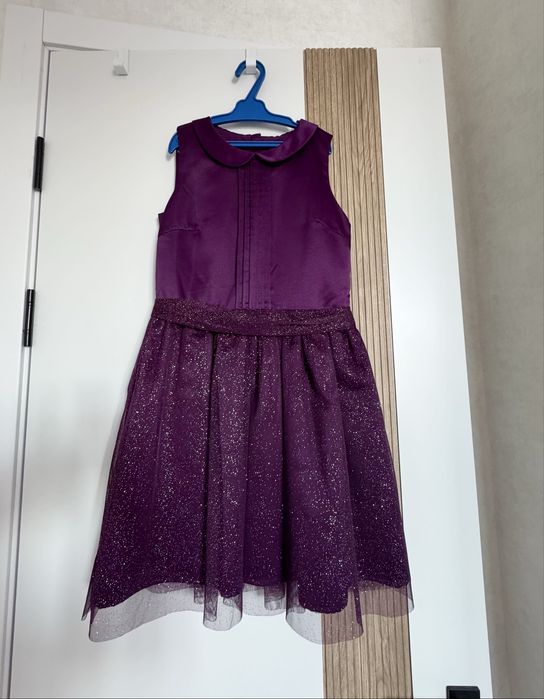 Нарядное платье Next на девочку 135-140 рост.