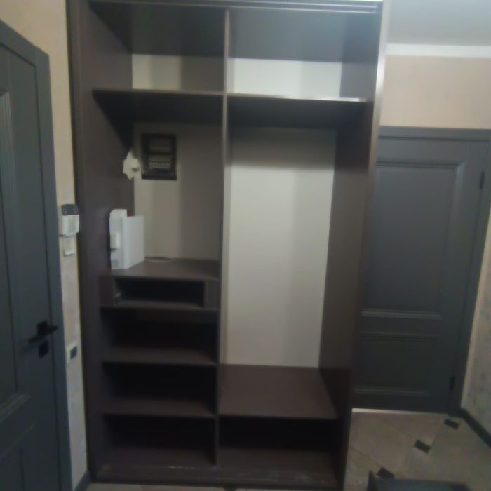 Шкаф купе в хорошем состоянии