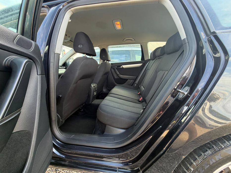 Volkswagen Passat 2011 diesel, 4.582 € — imagine 5