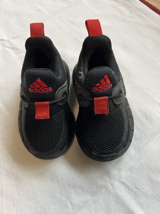 Адидас маратонки