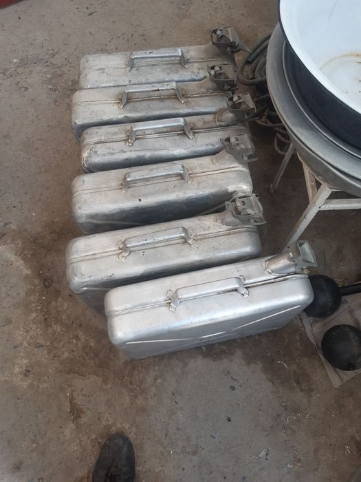 Продаются канистры