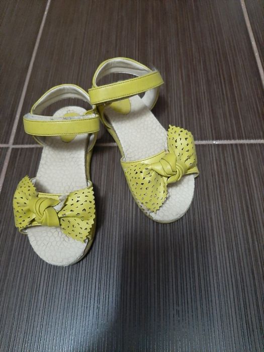 Продам сандали кожаные