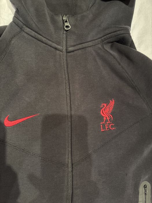 Nike tech liverpool черен