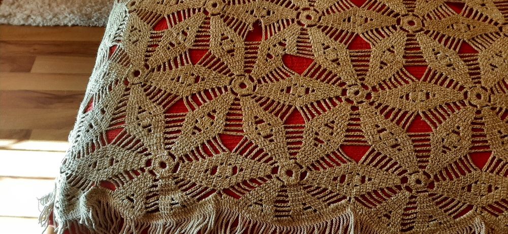 Cuvertura pat canapea lucru manual Dimensiuni 1.5m cu 2.35m