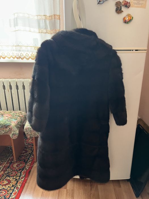 Продам норковую шубу