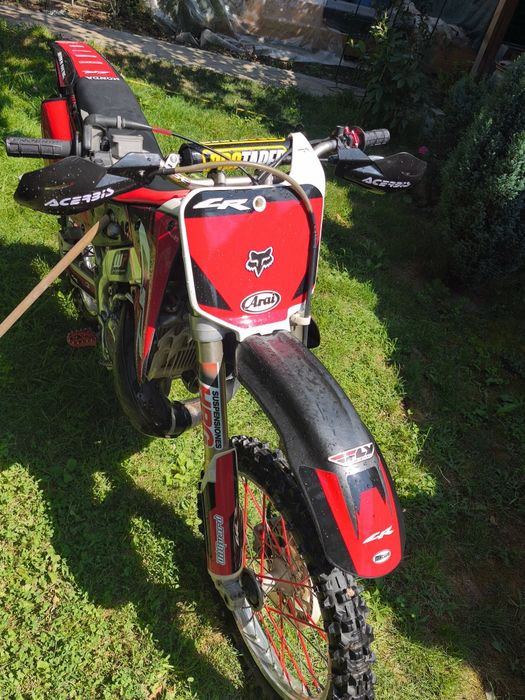 Продавам Honda cr250