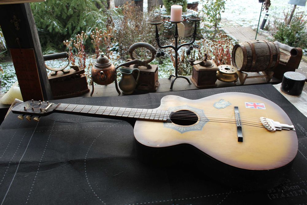 Класическа китара Орфей“
