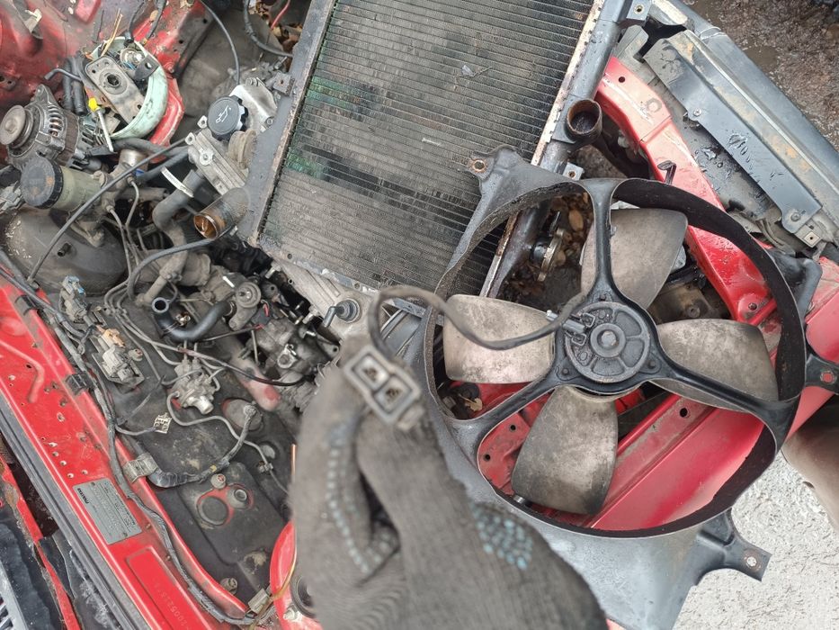 Вентилятор охлаждения двигателя Mazda 323