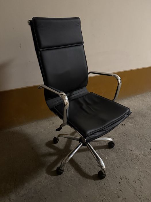 Kreslo sotladi srochna